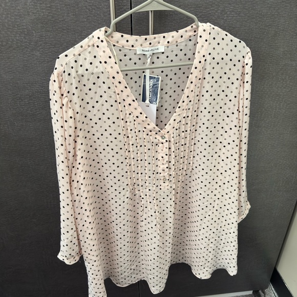 Rose & Olive Tops - Rose & Olive Pale Pink Polka Dot 3/4 Sleeve Relaxed Blouse